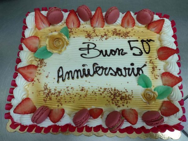 Torte matrimonio, anniversario, laurea, feste e compleanni.